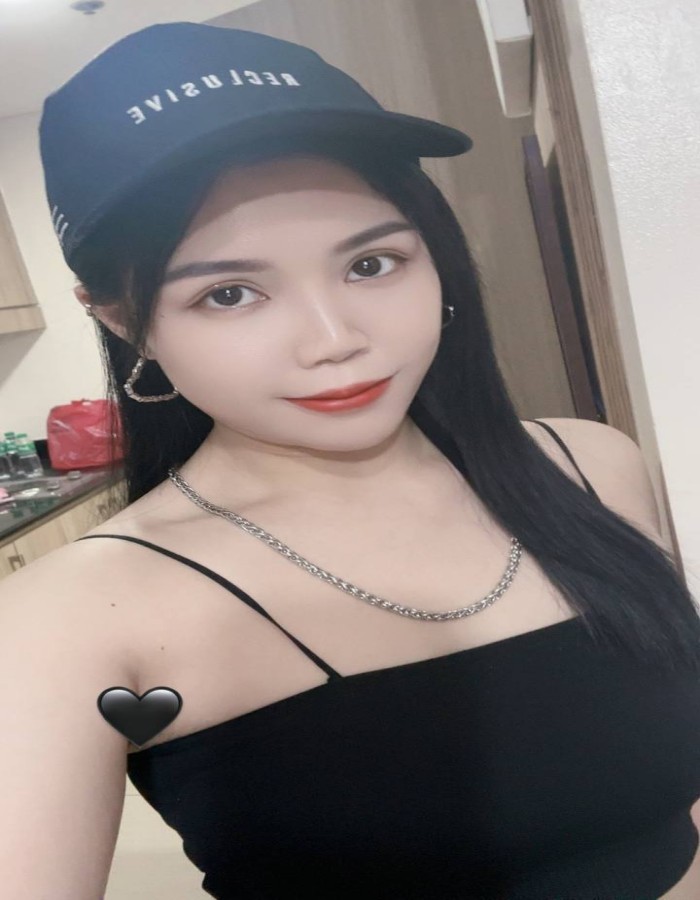 妻子初次接受三人行小说,免费电影在线观看
